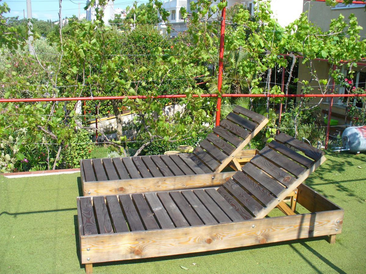Apartments Maricic 200 Meters From The Beach Novi Vinodolski Exterior foto
