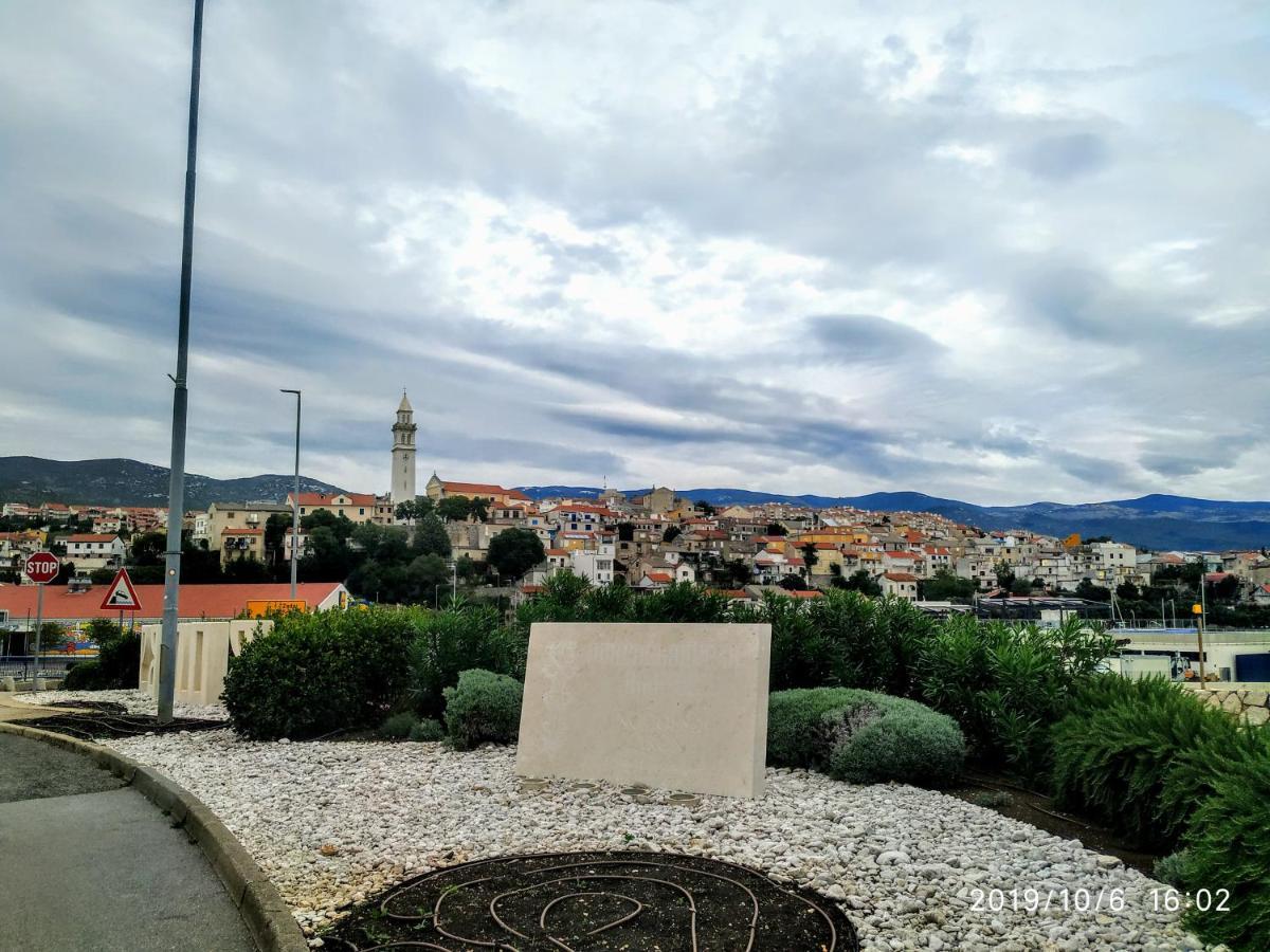 Apartments Maricic 200 Meters From The Beach Novi Vinodolski Exterior foto
